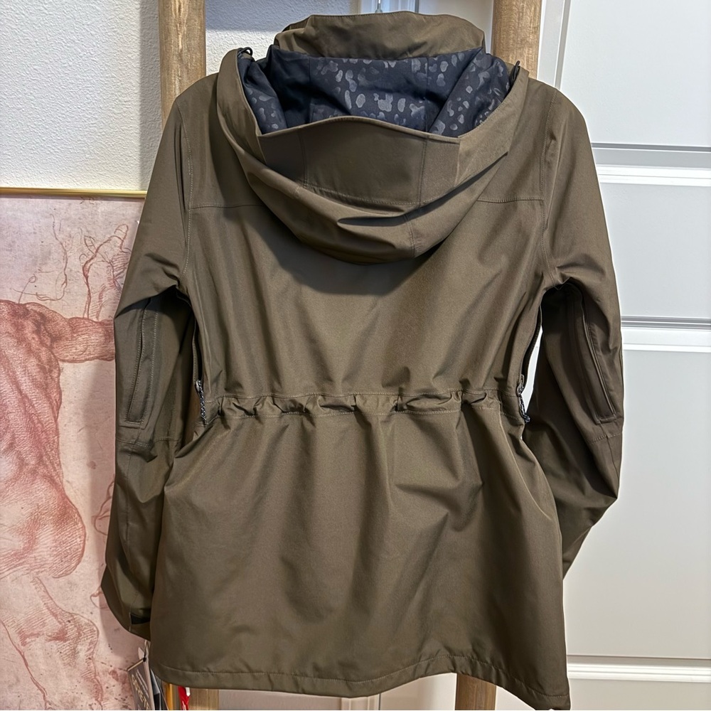 Volcom Ski Jacket - Picture 2 of 4